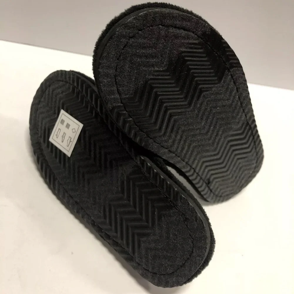 Champion Toddlers’ Sleepover Black Slippers, Boys’ Size 7.